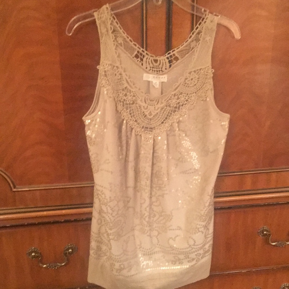 Dressy tank / beige with flat sequins